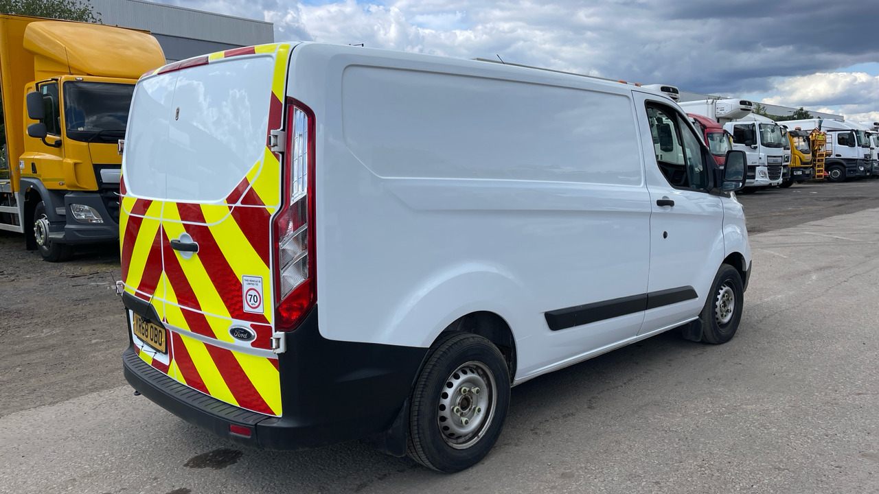 Ford Transit Custom 280 2.0 TDCi 105ps - Väike kaubik: pilt 4 Ford Transit Custom 280 2.0 TDCi 105ps - Väike kaubik: pilt 4