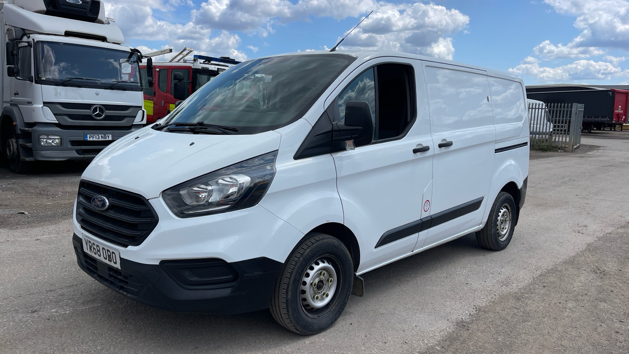Ford Transit Custom 280 2.0 TDCi 105ps - Väike kaubik: pilt 2 Ford Transit Custom 280 2.0 TDCi 105ps - Väike kaubik: pilt 2