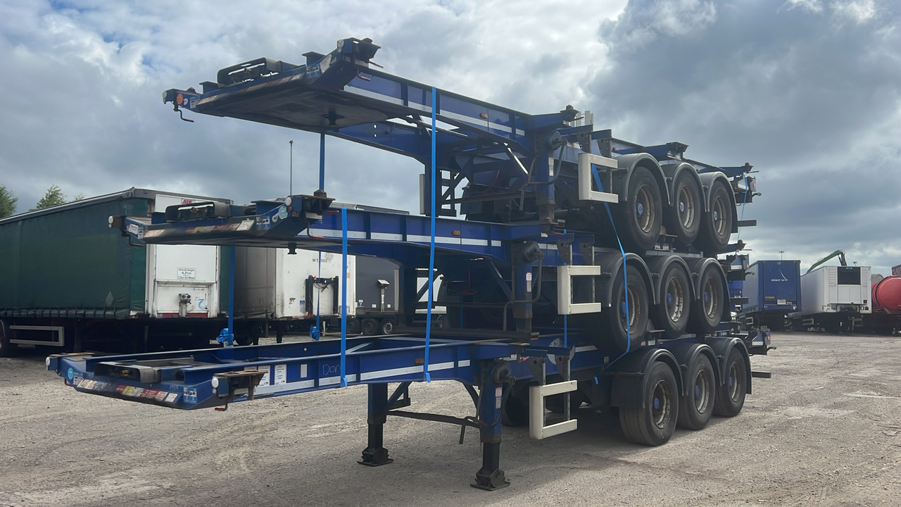 DENNISON SLIDING SKELETAL STACK OF 3 - Haagis: pilt 1 DENNISON SLIDING SKELETAL STACK OF 3 - Haagis: pilt 1