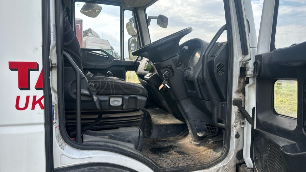 IVECO EUROCARGO  75E16 - Tent veoauto: pilt 5 IVECO EUROCARGO  75E16 - Tent veoauto: pilt 5