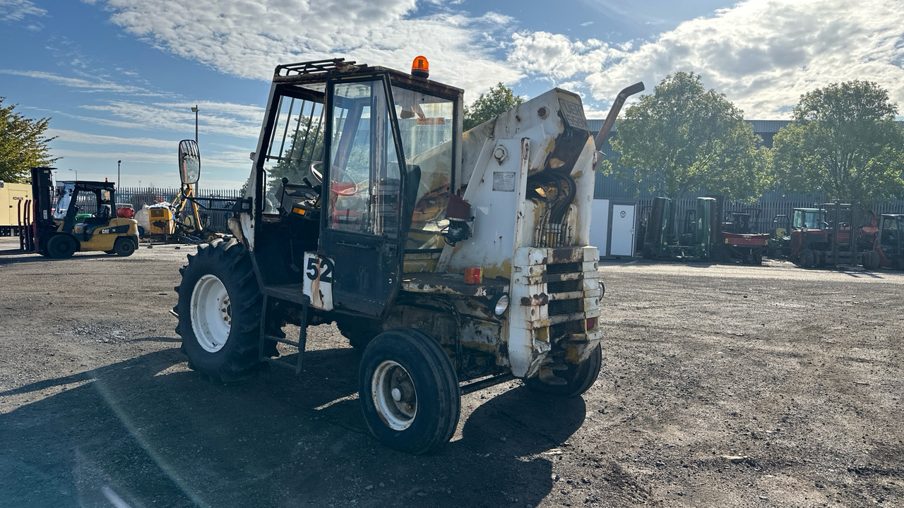 JCB 520.2 - Teleskooplaadur: pilt 3 JCB 520.2 - Teleskooplaadur: pilt 3