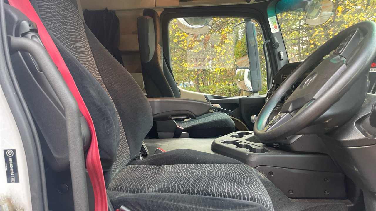 MERCEDES-BENZ ACTROS 1824 - Kasti veoauto: pilt 5 MERCEDES-BENZ ACTROS 1824 - Kasti veoauto: pilt 5