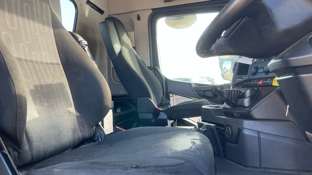 MERCEDES-BENZ AROCS - Kallurauto, Kraanaga veoauto: pilt 5 MERCEDES-BENZ AROCS - Kallurauto, Kraanaga veoauto: pilt 5