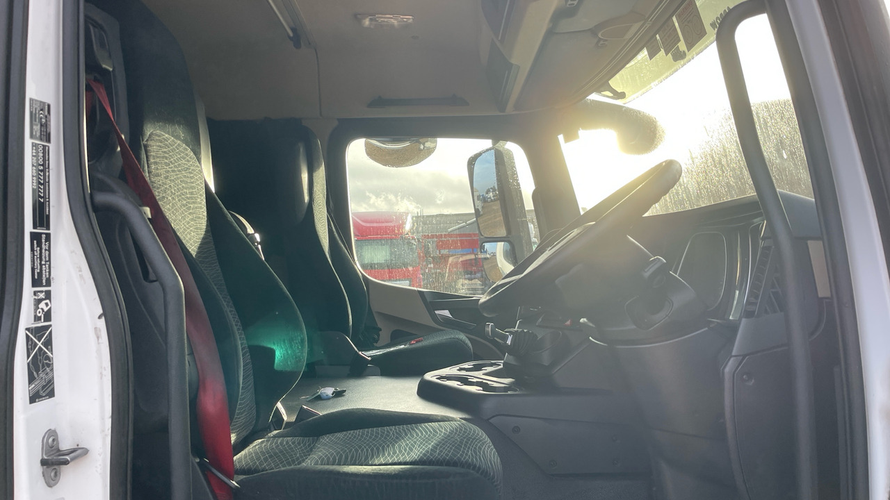 Mercedes-Benz Actros 1824 - Tent veoauto: pilt 5 Mercedes-Benz Actros 1824 - Tent veoauto: pilt 5