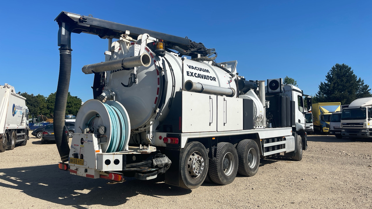 Mercedes-Benz Arocs 3243 - Vaakumveok: pilt 4 Mercedes-Benz Arocs 3243 - Vaakumveok: pilt 4
