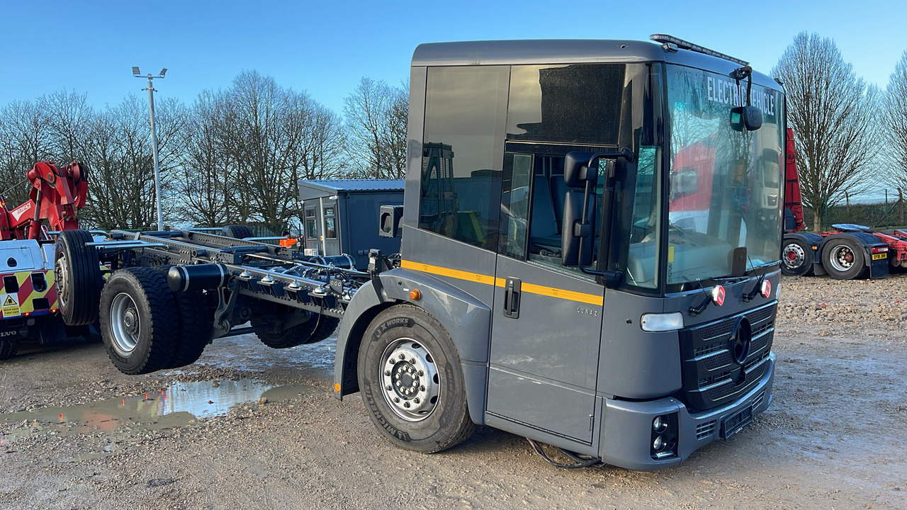 Mercedes-Benz Econic - Kabiinišassiiga veoauto, Elektriveok: pilt 1 Mercedes-Benz Econic - Kabiinišassiiga veoauto, Elektriveok: pilt 1