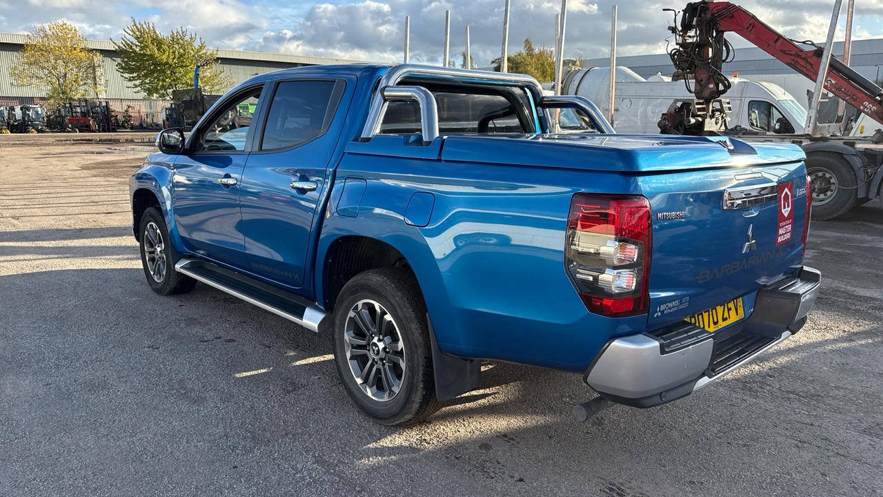 Mitsubishi L200 DI-D 2.3 Barbarian X 150PS - Pikap, Meeskonnaauto: pilt 3 Mitsubishi L200 DI-D 2.3 Barbarian X 150PS - Pikap, Meeskonnaauto: pilt 3