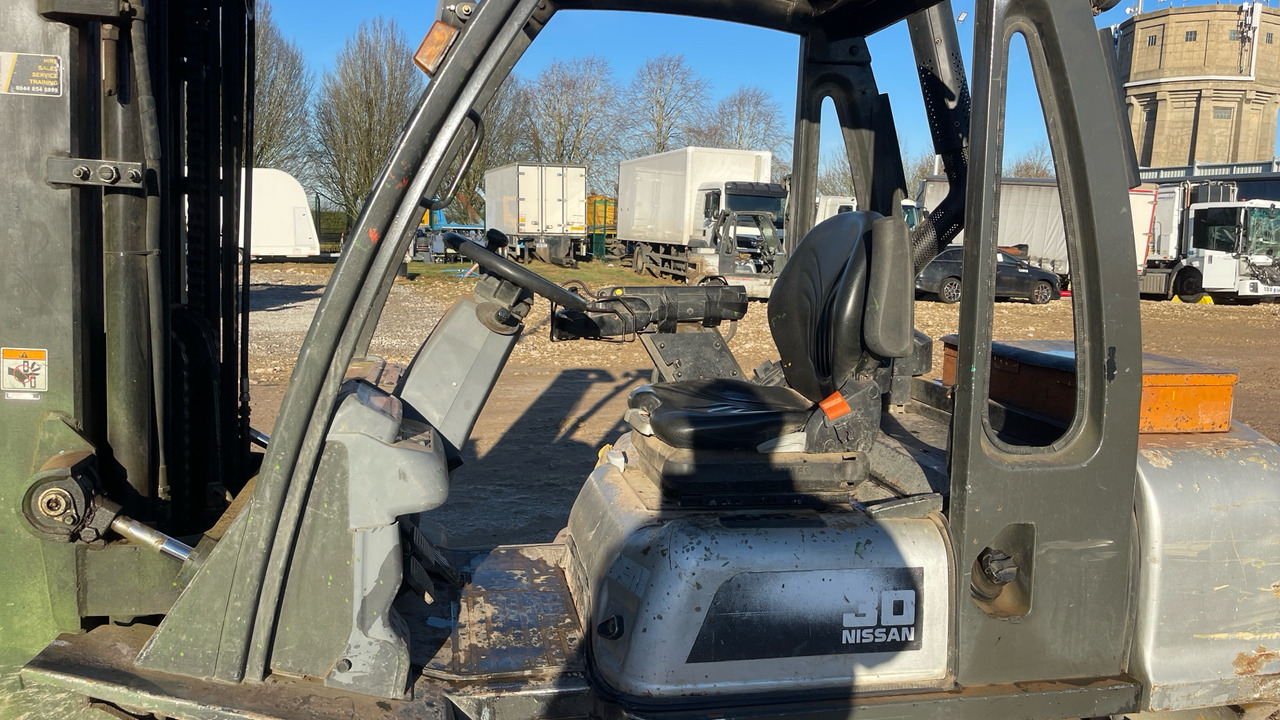 NISSAN YG1D2A300 - Diiseltõstuk: pilt 5 NISSAN YG1D2A300 - Diiseltõstuk: pilt 5