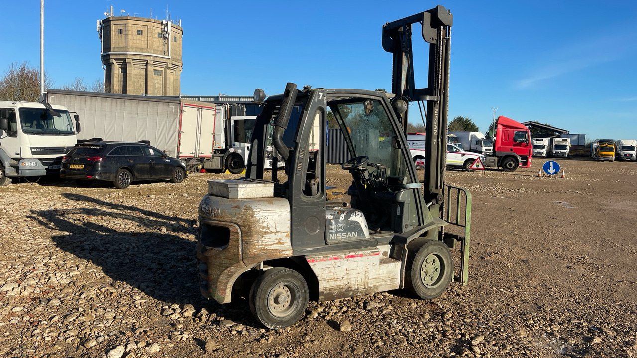 NISSAN YG1D2A300 - Diiseltõstuk: pilt 5 NISSAN YG1D2A300 - Diiseltõstuk: pilt 5