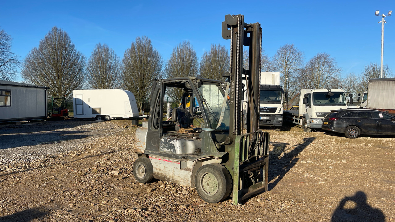 NISSAN YG1D2A300 - Diiseltõstuk: pilt 2 NISSAN YG1D2A300 - Diiseltõstuk: pilt 2