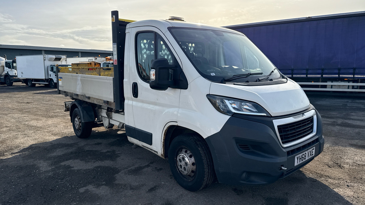 PEUGEOT BOXER 355 2.0 BlueHDi 130ps - Tarbesõiduk kallur: pilt 2 PEUGEOT BOXER 355 2.0 BlueHDi 130ps - Tarbesõiduk kallur: pilt 2