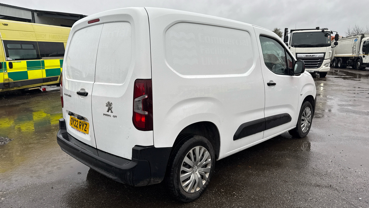 Peugeot Partner 1000 1.5 BLUEHDI 100PS PROFESSIONAL PREM 6SPD - Väike kaubik: pilt 4 Peugeot Partner 1000 1.5 BLUEHDI 100PS PROFESSIONAL PREM 6SPD - Väike kaubik: pilt 4