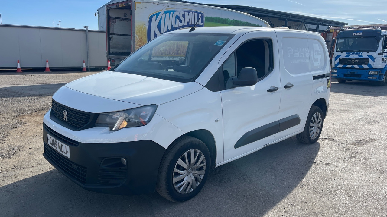 Peugeot Partner 1000 1.6 VLUEHDI PROFESSIONAL 100PS - Väike kaubik: pilt 2 Peugeot Partner 1000 1.6 VLUEHDI PROFESSIONAL 100PS - Väike kaubik: pilt 2