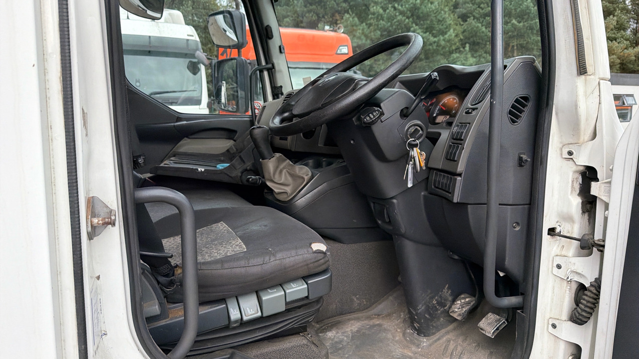 RENAULT MIDLUM 270 - Kasti veoauto: pilt 5 RENAULT MIDLUM 270 - Kasti veoauto: pilt 5
