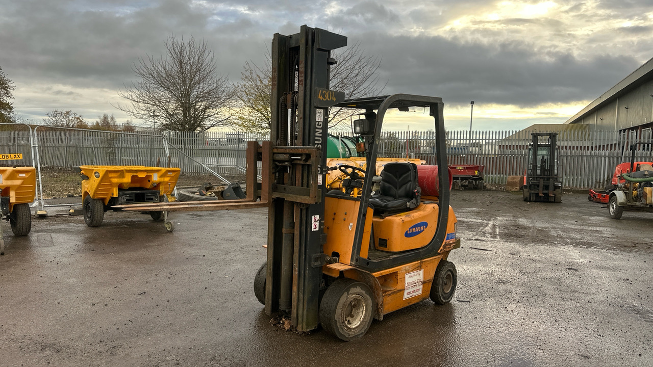 SAMSUNG SF15L - Gaasitõstuk: pilt 1 SAMSUNG SF15L - Gaasitõstuk: pilt 1