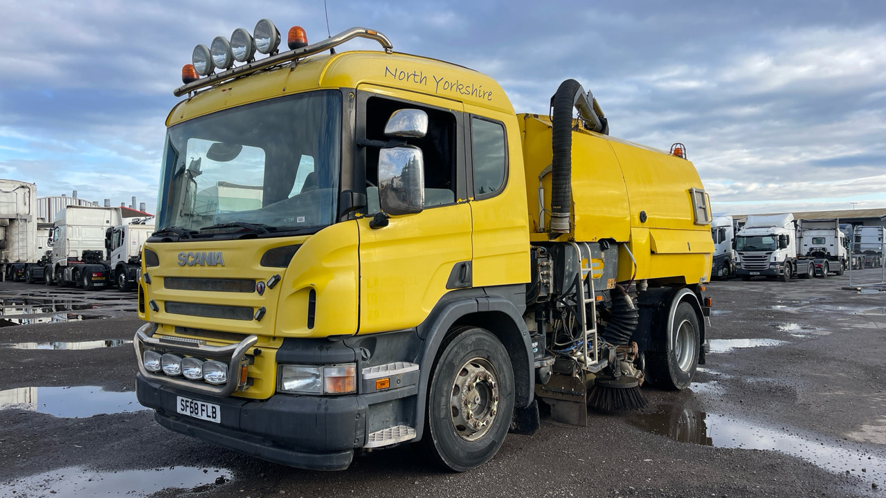 SCANIA p 230 - Tänavapühkimismasin: pilt 2 SCANIA p 230 - Tänavapühkimismasin: pilt 2