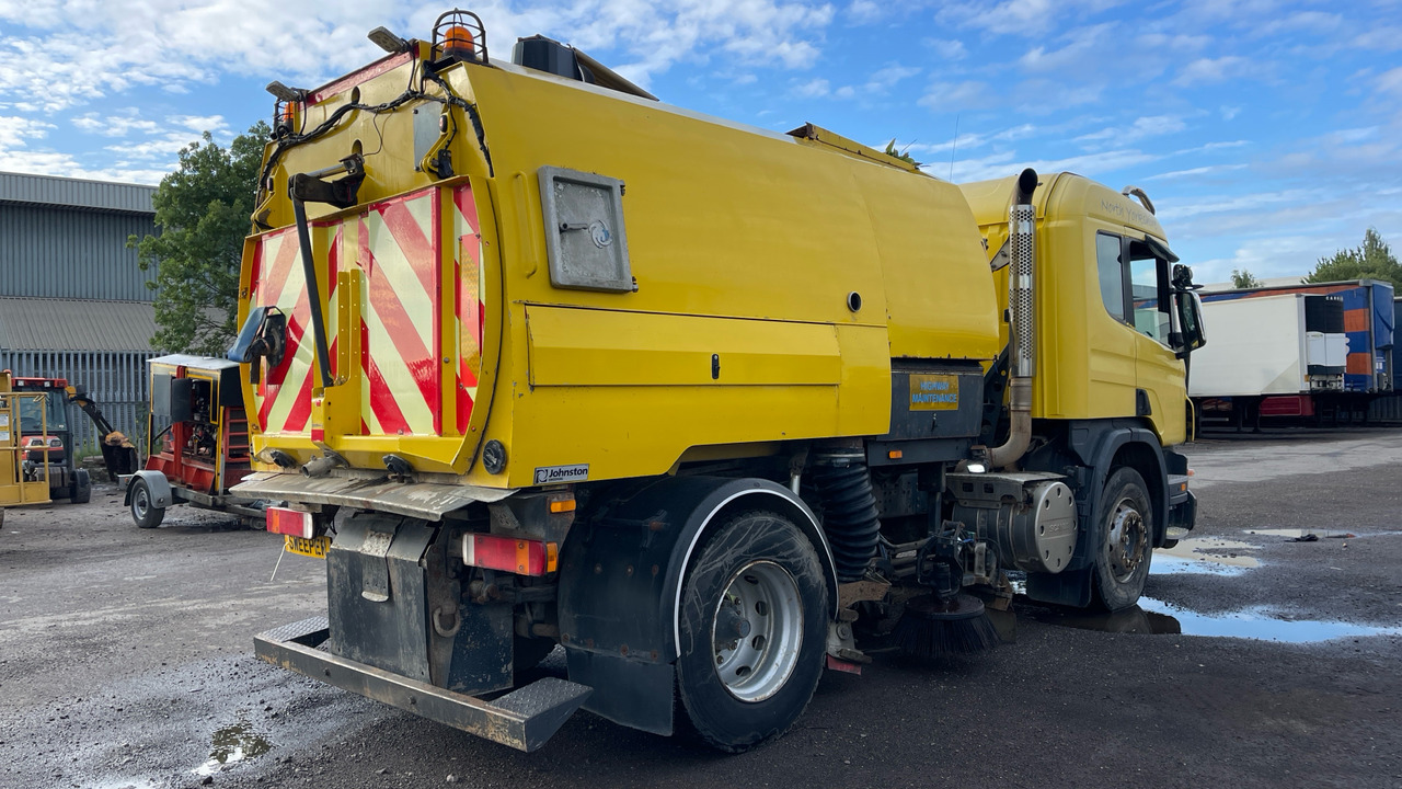 SCANIA p 230 - Tänavapühkimismasin: pilt 4 SCANIA p 230 - Tänavapühkimismasin: pilt 4