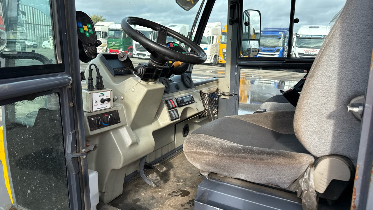 SCARAB MINOR M25H - Tänavapühkimismasin: pilt 5 SCARAB MINOR M25H - Tänavapühkimismasin: pilt 5