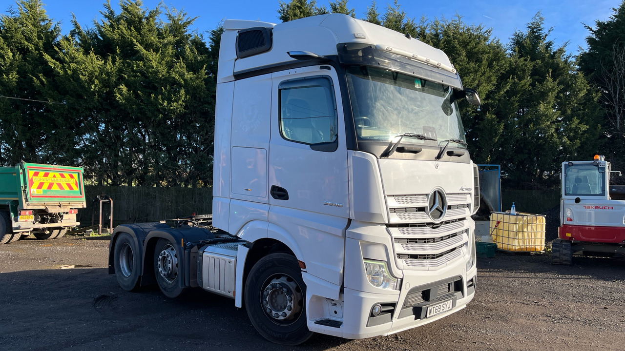 Mercedes-Benz Actros 2545 - Sadulveok: pilt 1 Mercedes-Benz Actros 2545 - Sadulveok: pilt 1