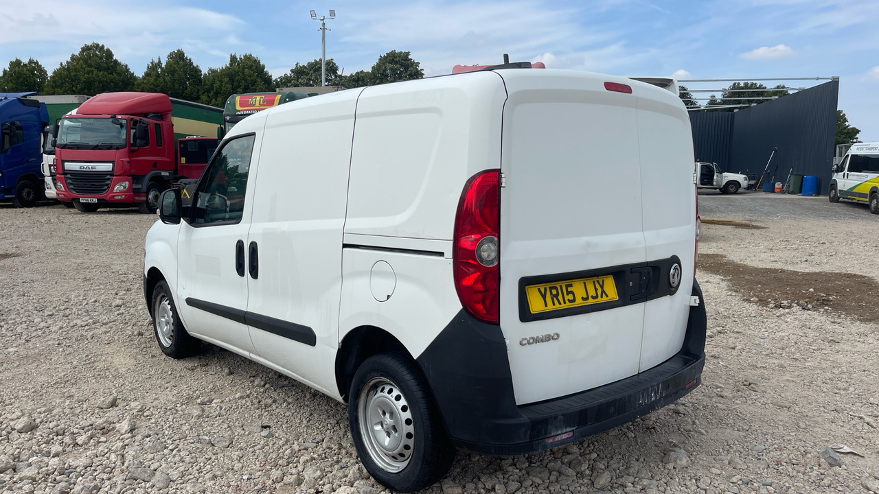 VAUXHALL COMBO 2000 1.3 CDTI - Väike kaubik: pilt 3 VAUXHALL COMBO 2000 1.3 CDTI - Väike kaubik: pilt 3