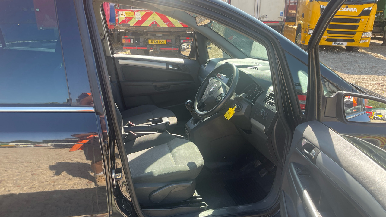 VAUXHALL ZAFIRA 1.7 CDTI - Auto: pilt 5 VAUXHALL ZAFIRA 1.7 CDTI - Auto: pilt 5