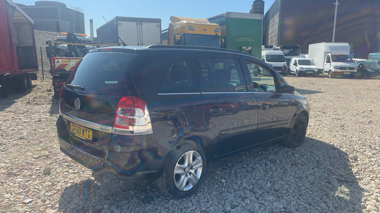 VAUXHALL ZAFIRA 1.7 CDTI - Auto: pilt 4 VAUXHALL ZAFIRA 1.7 CDTI - Auto: pilt 4