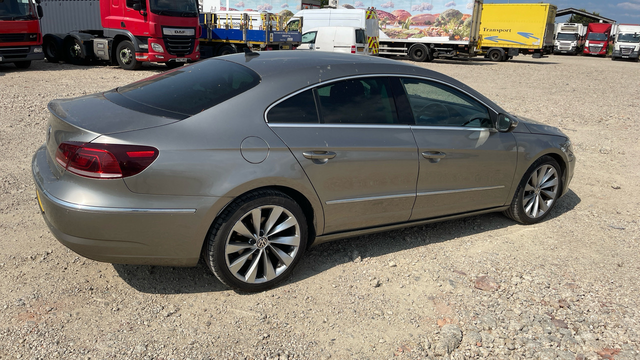 VOLKSWAGEN CC 2.0 TDI - Sedaan: pilt 4 VOLKSWAGEN CC 2.0 TDI - Sedaan: pilt 4