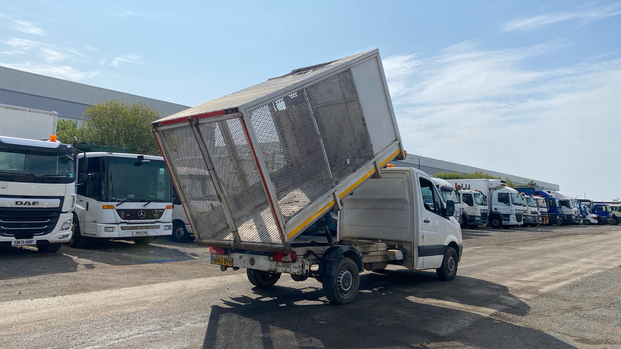 VOLKSWAGEN CRAFTER T30 2.0 TDI 140PS - Tarbesõiduk kallur: pilt 4 VOLKSWAGEN CRAFTER T30 2.0 TDI 140PS - Tarbesõiduk kallur: pilt 4