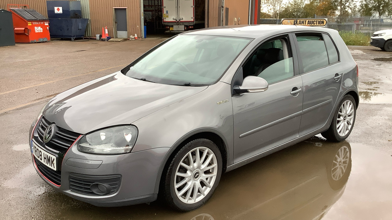 VOLKSWAGEN GOLF GT 2.0 TDI 140PS - Luukpära: pilt 2 VOLKSWAGEN GOLF GT 2.0 TDI 140PS - Luukpära: pilt 2