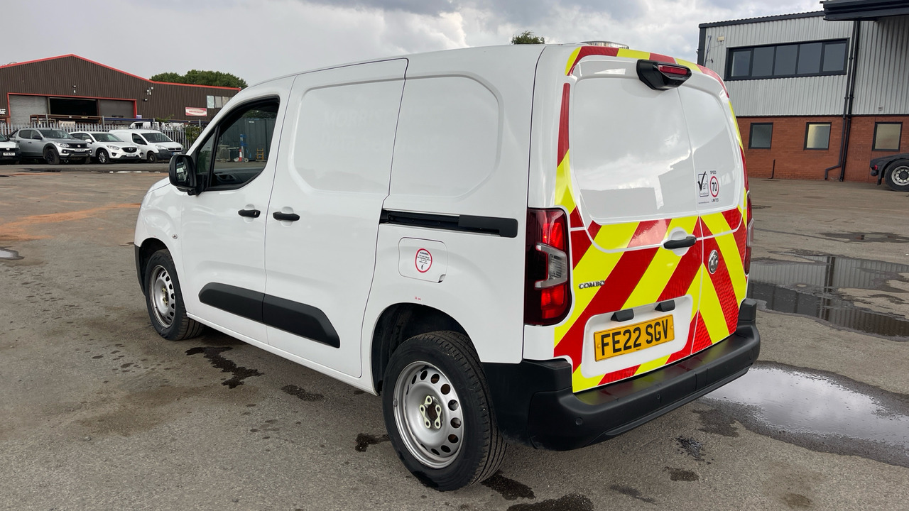 Vauxhall Combo Cargo 2300 1.5 TURBO D 100PS - Väike kaubik: pilt 3 Vauxhall Combo Cargo 2300 1.5 TURBO D 100PS - Väike kaubik: pilt 3