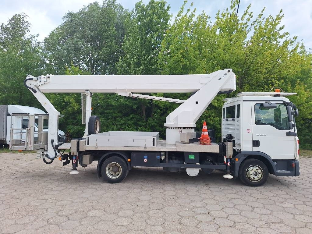 MAN podnośnik koszowy Wumag WT 300 - Teleskooppoom: pilt 4 MAN podnośnik koszowy Wumag WT 300 - Teleskooppoom: pilt 4