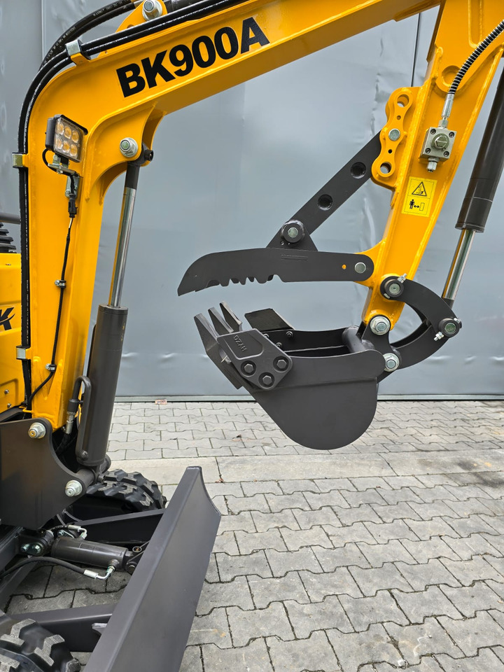 Berger Kraus BK900A Minikoparka Berger Kraus - Miniekskavaator: pilt 4 Berger Kraus BK900A Minikoparka Berger Kraus - Miniekskavaator: pilt 4