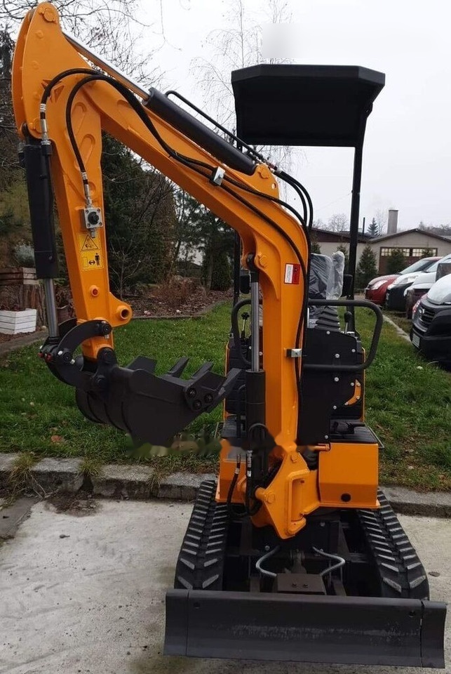 Berger Kraus Mini Excavator BK800BS torsion arm with FULL equipment - Miniekskavaator: pilt 3 Berger Kraus Mini Excavator BK800BS torsion arm with FULL equipment - Miniekskavaator: pilt 3