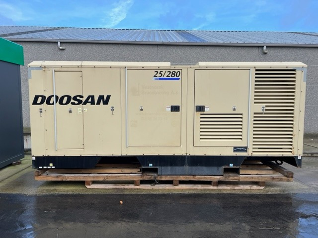 Doosan 25/280 XHP1000WCAT-T4 - Õhukompressor: pilt 1 Doosan 25/280 XHP1000WCAT-T4 - Õhukompressor: pilt 1
