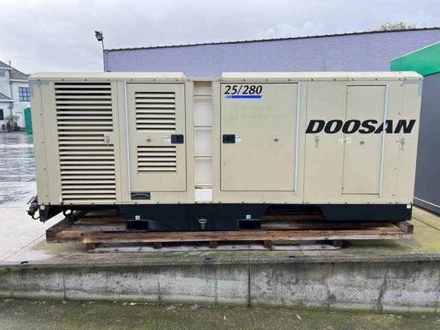 Doosan 25/280 XHP1000WCAT-T4 - Õhukompressor: pilt 3 Doosan 25/280 XHP1000WCAT-T4 - Õhukompressor: pilt 3