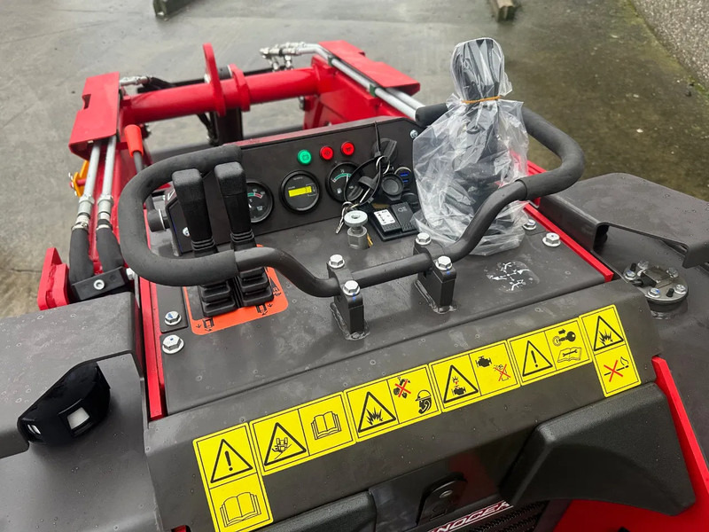 Rhinoceros KS925 - Buldooser: pilt 3 Rhinoceros KS925 - Buldooser: pilt 3