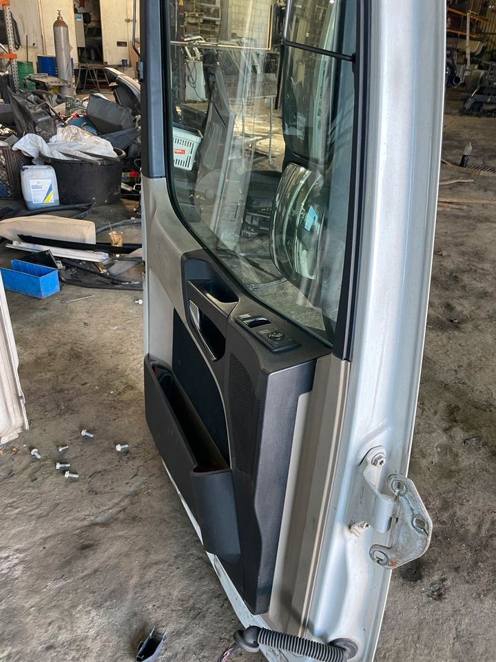 Actros MP4 Fahrertür, Tür Links Weiß Spiegel Innenverkleidung - Uks ja varuosad - Veoauto: pilt 5 Actros MP4 Fahrertür, Tür Links Weiß Spiegel Innenverkleidung - Uks ja varuosad - Veoauto: pilt 5