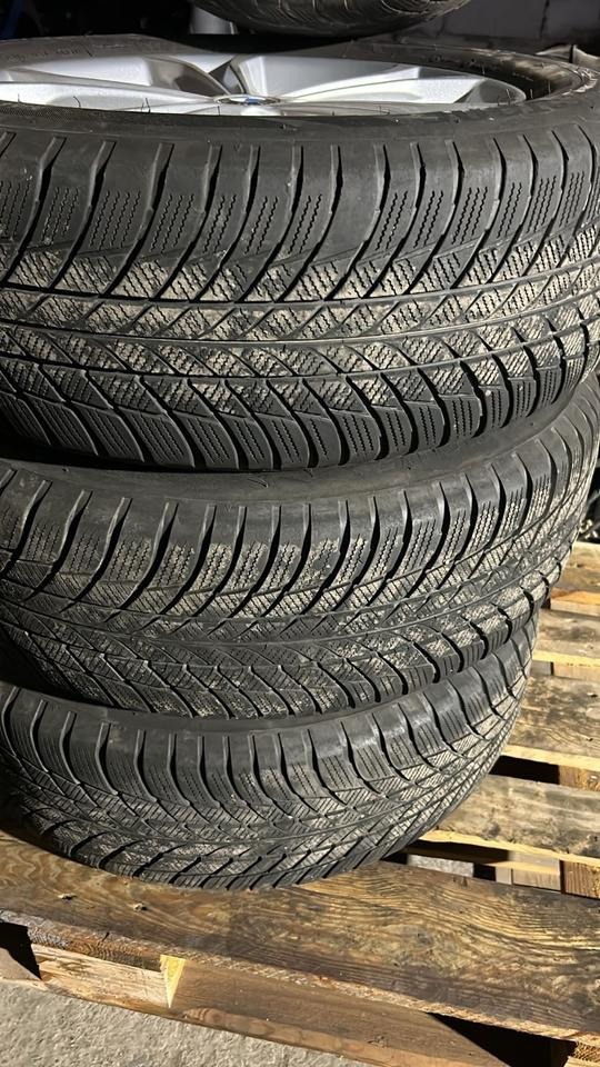 BMW X5 Winterreifen + Felgen 225/60R18 - Komplektne ratas - Auto: pilt 2 BMW X5 Winterreifen + Felgen 225/60R18 - Komplektne ratas - Auto: pilt 2