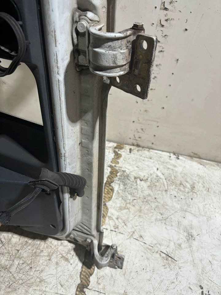 IVECO Euro Cargo Fahrertür, weiß,Spiegel&Verkleidung LN 19 - Uks ja varuosad - Veoauto: pilt 4 IVECO Euro Cargo Fahrertür, weiß,Spiegel&Verkleidung LN 19 - Uks ja varuosad - Veoauto: pilt 4