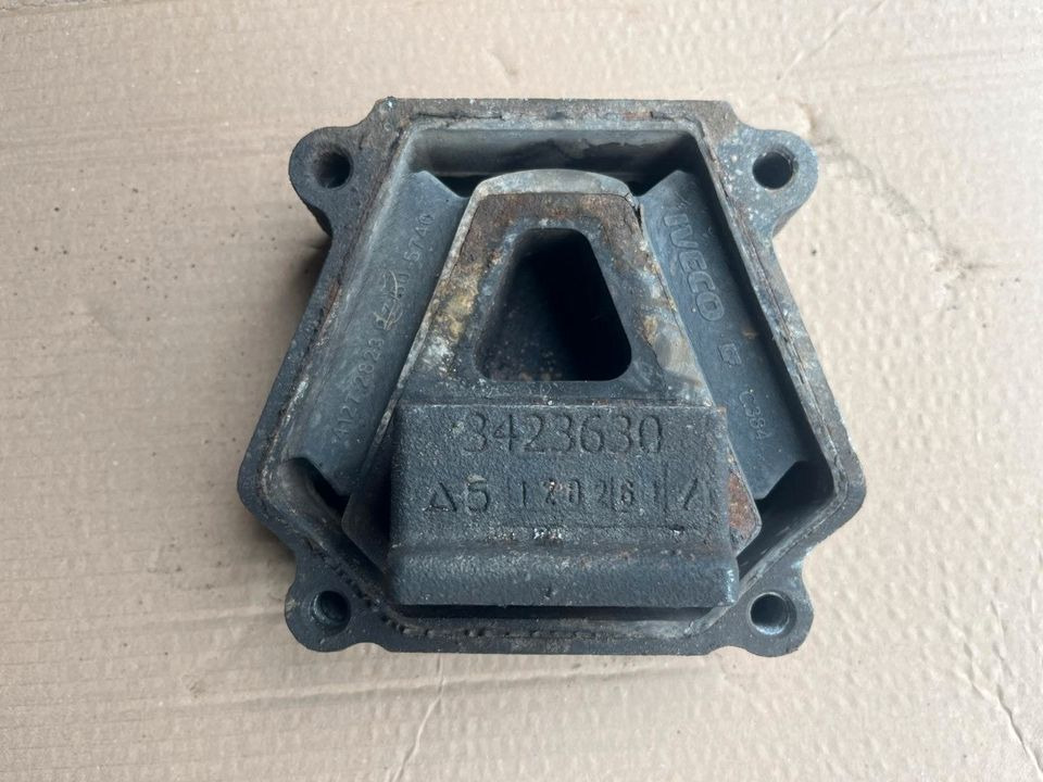 IVECO Stralis 450 Motorlager Motorhalter 3423630 - Mootori laager - Veoauto: pilt 1 IVECO Stralis 450 Motorlager Motorhalter 3423630 - Mootori laager - Veoauto: pilt 1
