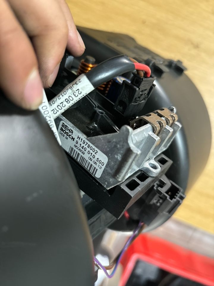 MAN BEHR BOSCH Innen Heizlüfter 9140010500 / H1968002 - Soojendus/ Ventilatsioon - Veoauto: pilt 4 MAN BEHR BOSCH Innen Heizlüfter 9140010500 / H1968002 - Soojendus/ Ventilatsioon - Veoauto: pilt 4