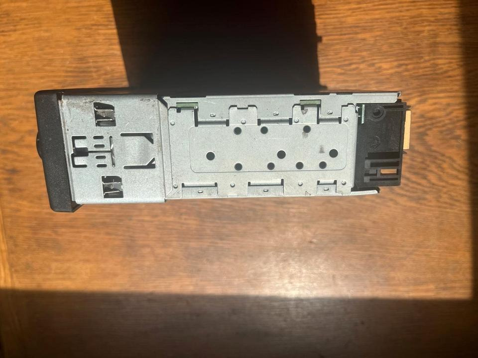 MAN Bosch Multimedia Radio 24V 81.28101-6184 - Juhtimissüsteem - Veoauto: pilt 4 MAN Bosch Multimedia Radio 24V 81.28101-6184 - Juhtimissüsteem - Veoauto: pilt 4
