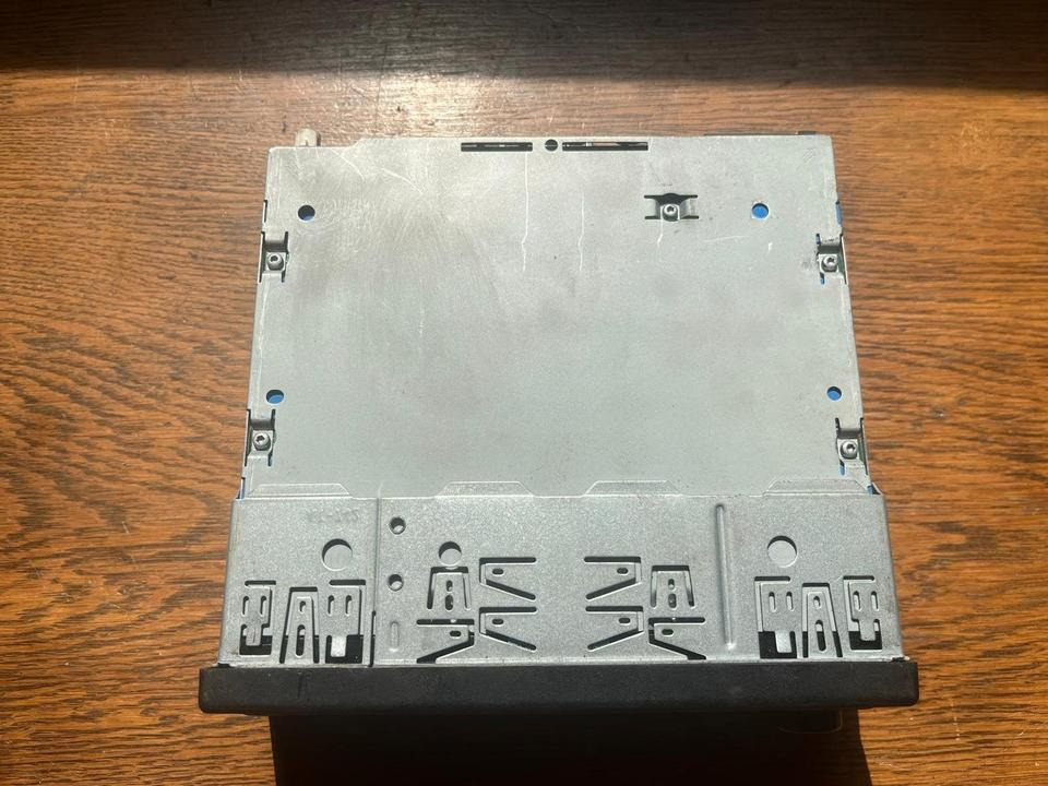 MAN Bosch Multimedia Radio 24V 81.28101-6184 - Juhtimissüsteem - Veoauto: pilt 5 MAN Bosch Multimedia Radio 24V 81.28101-6184 - Juhtimissüsteem - Veoauto: pilt 5