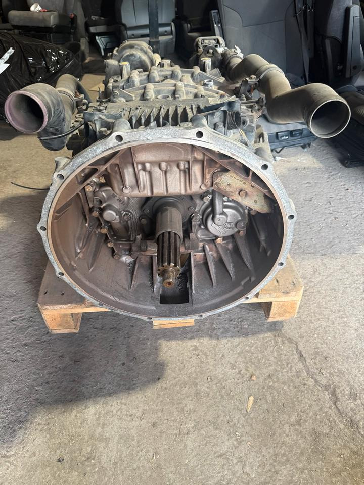 MAN Getriebe ZF ASTRONIC 12 AS 2131 TD + INTARDER 3 Nebenantrieb - Käigukast - Veoauto: pilt 1 MAN Getriebe ZF ASTRONIC 12 AS 2131 TD + INTARDER 3 Nebenantrieb - Käigukast - Veoauto: pilt 1