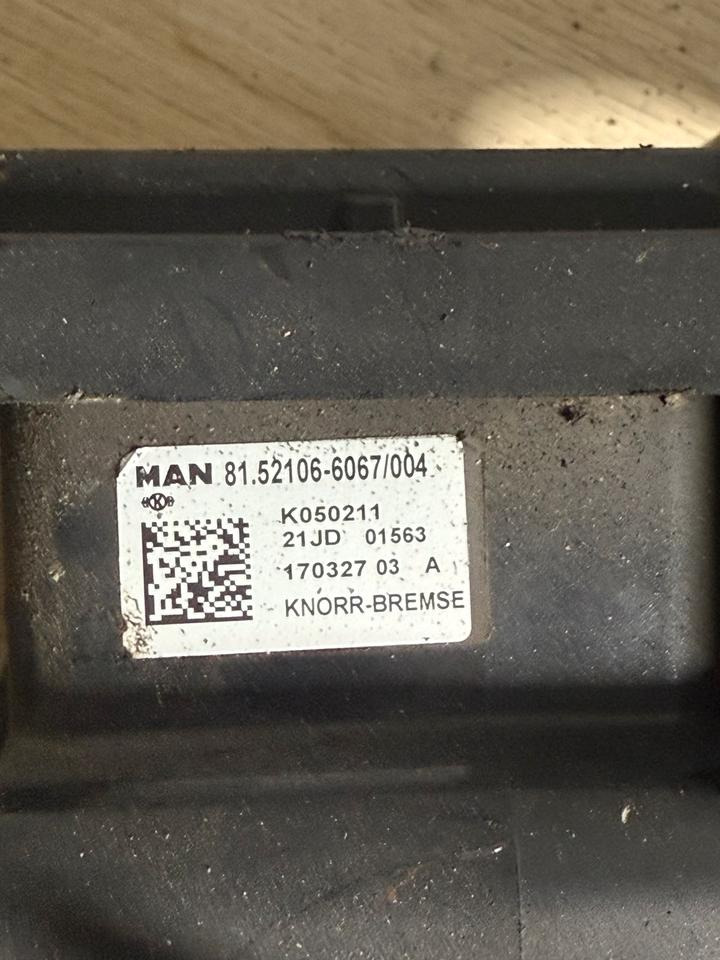 MAN KNORR-BREMSE EBS Ventil K050211 81.52106-6067 - Klapp - Veoauto: pilt 5 MAN KNORR-BREMSE EBS Ventil K050211 81.52106-6067 - Klapp - Veoauto: pilt 5