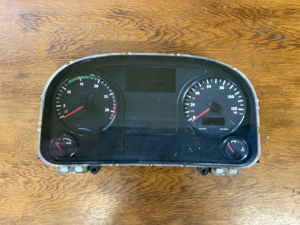 MAN Kombiinstrument Tacho 81272026170 - Armatuurlaud - Veoauto: pilt 1 MAN Kombiinstrument Tacho 81272026170 - Armatuurlaud - Veoauto: pilt 1