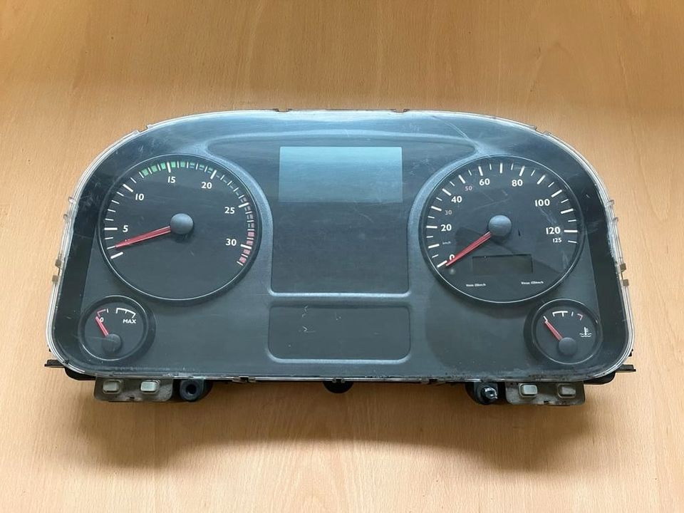 MAN Kombiinstrument Tacho 81272026185 - Armatuurlaud - Veoauto: pilt 1 MAN Kombiinstrument Tacho 81272026185 - Armatuurlaud - Veoauto: pilt 1