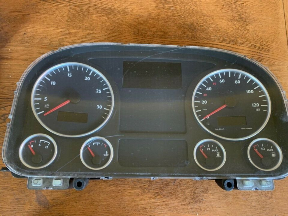 MAN Kombiinstrument Tacho 81272026211 - Armatuurlaud - Veoauto: pilt 1 MAN Kombiinstrument Tacho 81272026211 - Armatuurlaud - Veoauto: pilt 1