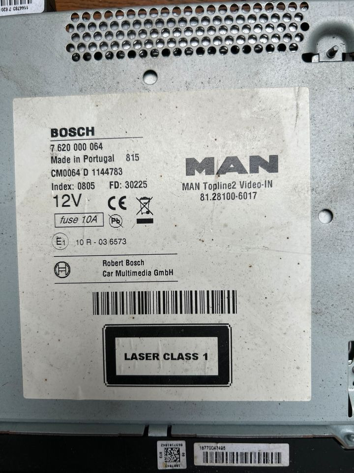 MAN Radio/Navigationssystem TGM BOSCH 81.28100-6017 - Juhtimissüsteem - Veoauto: pilt 3 MAN Radio/Navigationssystem TGM BOSCH 81.28100-6017 - Juhtimissüsteem - Veoauto: pilt 3