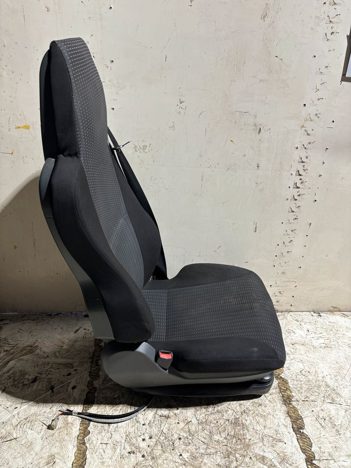 MAN TGL Euro 5/6 Fahrersitz mit Luft und elektrisch - Iste - Veoauto: pilt 2 MAN TGL Euro 5/6 Fahrersitz mit Luft und elektrisch - Iste - Veoauto: pilt 2